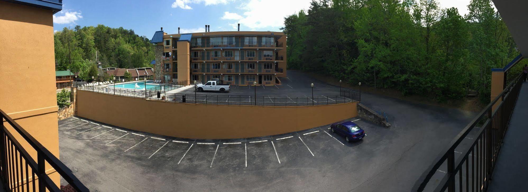 Clarion Pointe Downtown 2* Gatlinburg
