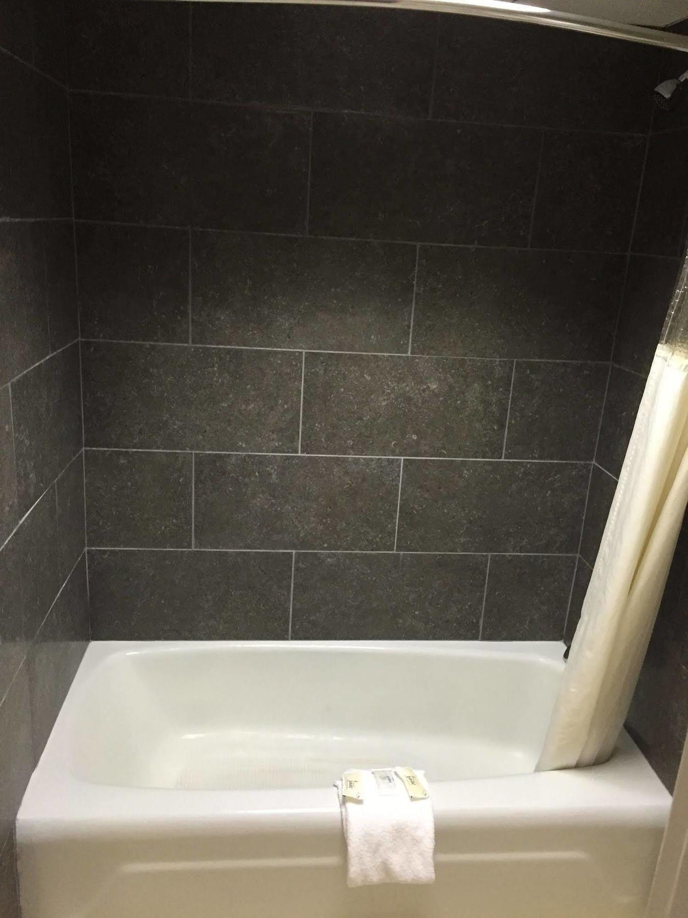 Hotel Clarion Pointe Downtown 2*